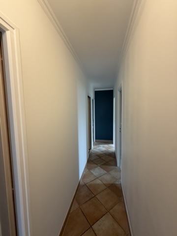 Couloir ratissé et repeint