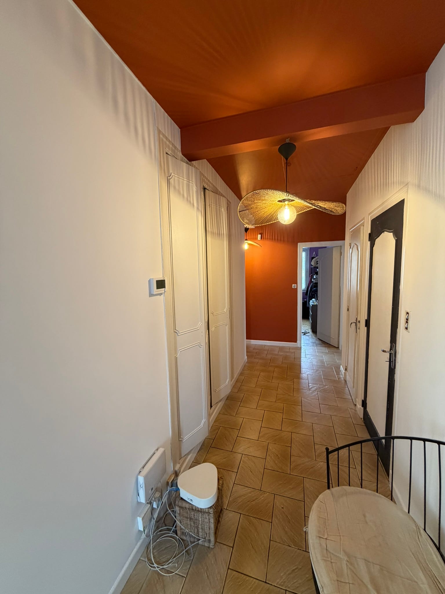 Couloir ratissé, repeint en couleur